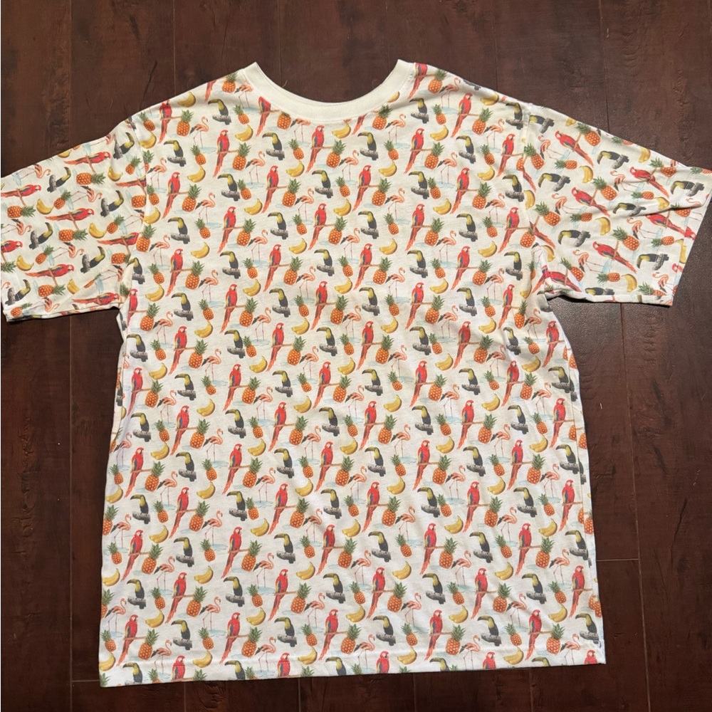 Carribean Dillard brand Parrot Print T-Shirt